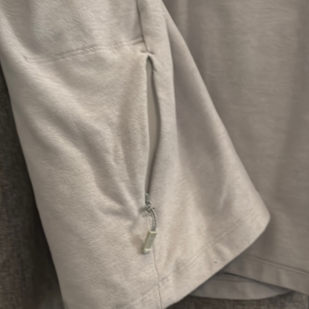Gray Long Sleeve Pullover - image 5
